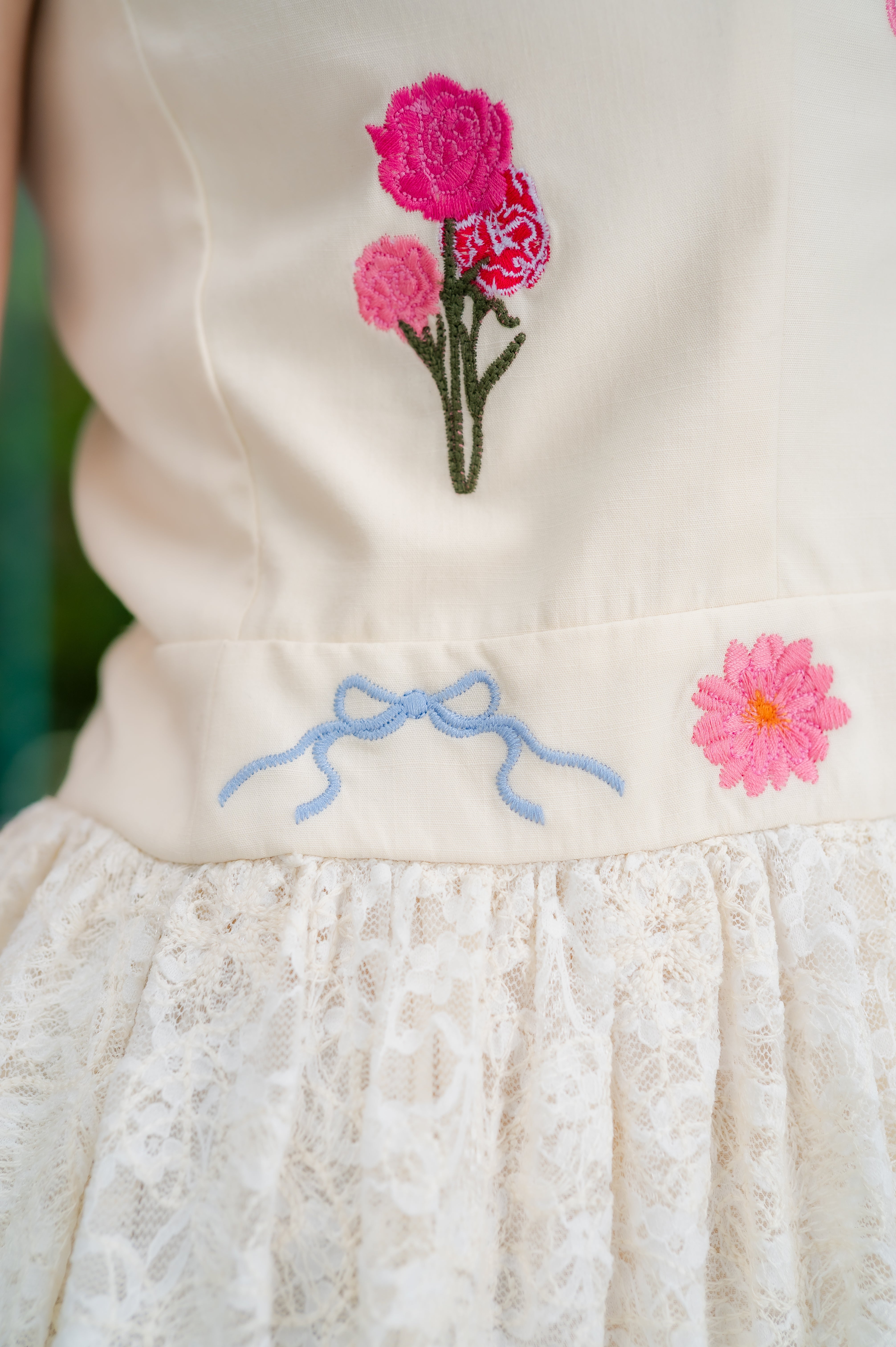 SWEETHEART IVORY ALL EMBROIDERED MINI DRESS – Rosa Pistacho Internacional